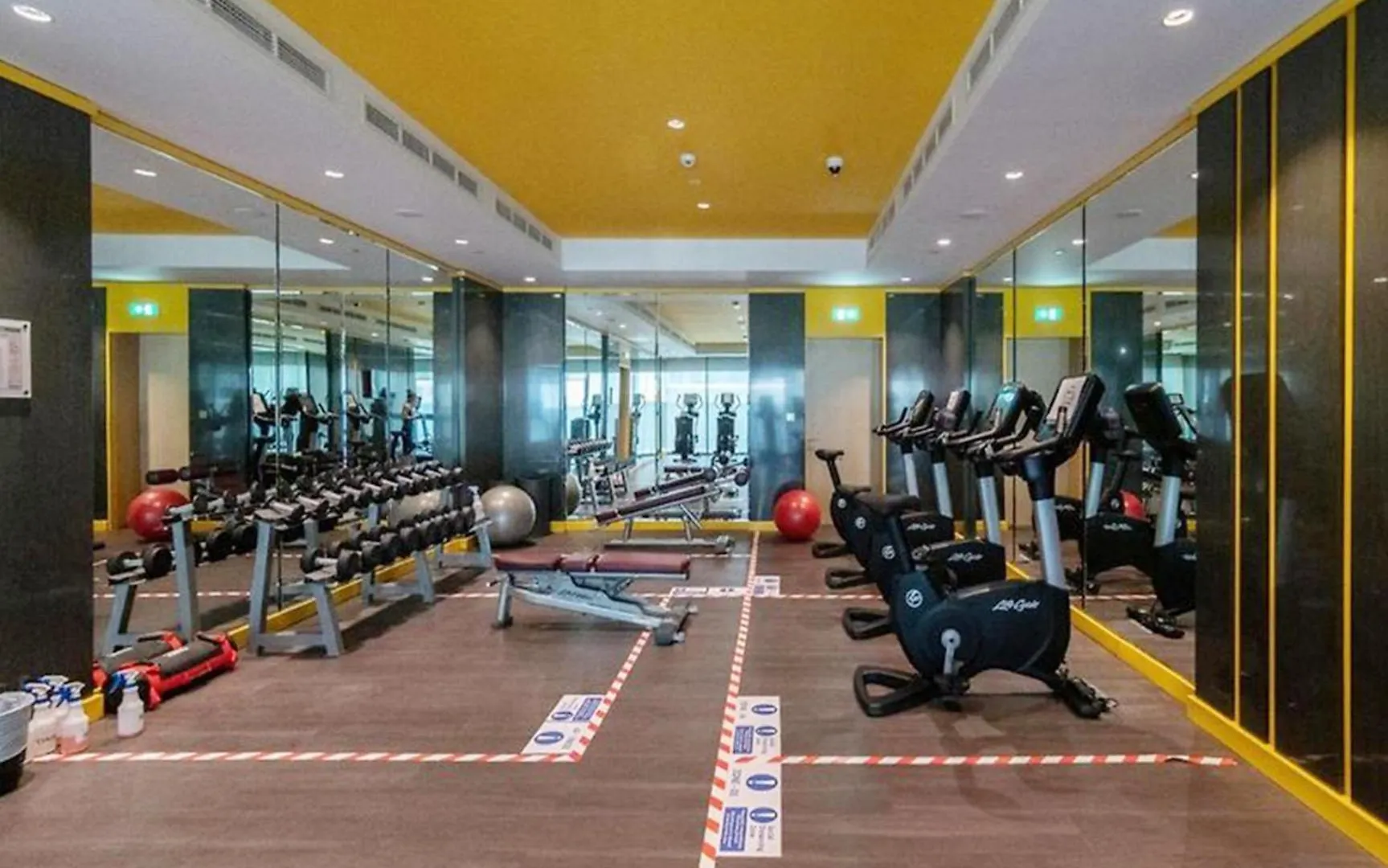 Livbnb Suites - Bright 1 Bedroom Suite In Merano Tower Dubai United Arab Emirates