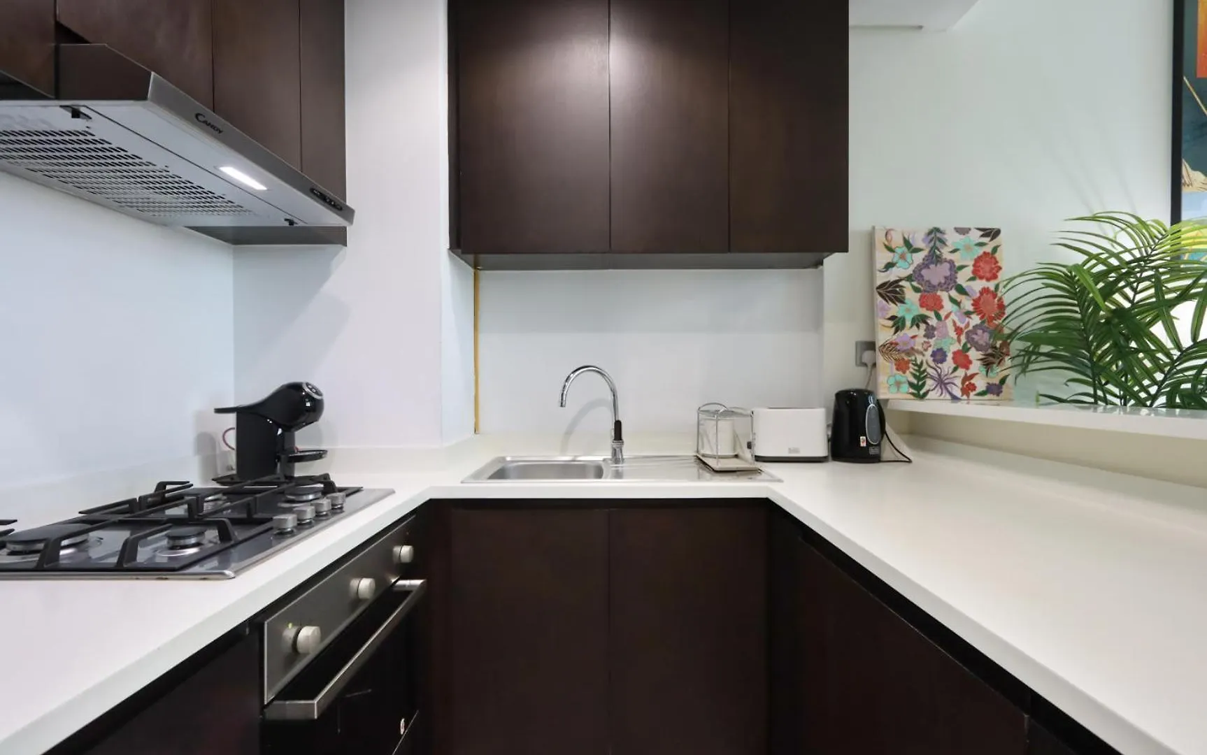 Livbnb Suites - Bright 1 Bedroom Suite In Merano Tower Dubai