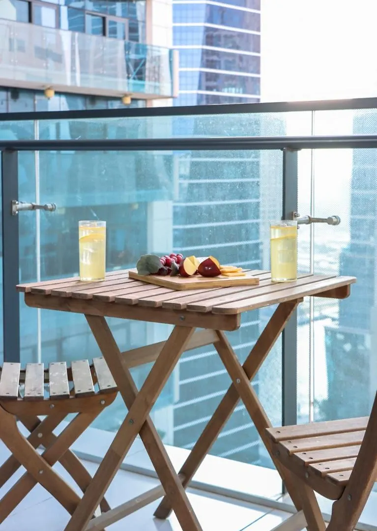 Apartment Livbnb Suites - Bright 1 Bedroom Suite In Merano Tower Dubai